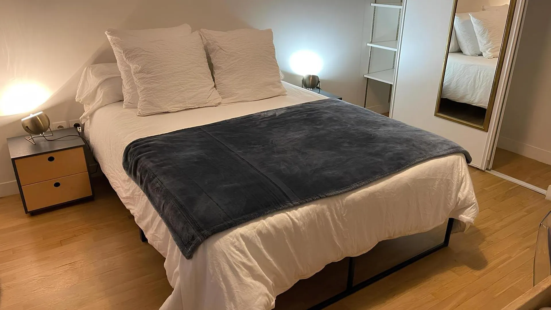 Homestay Emma Apartment Paris